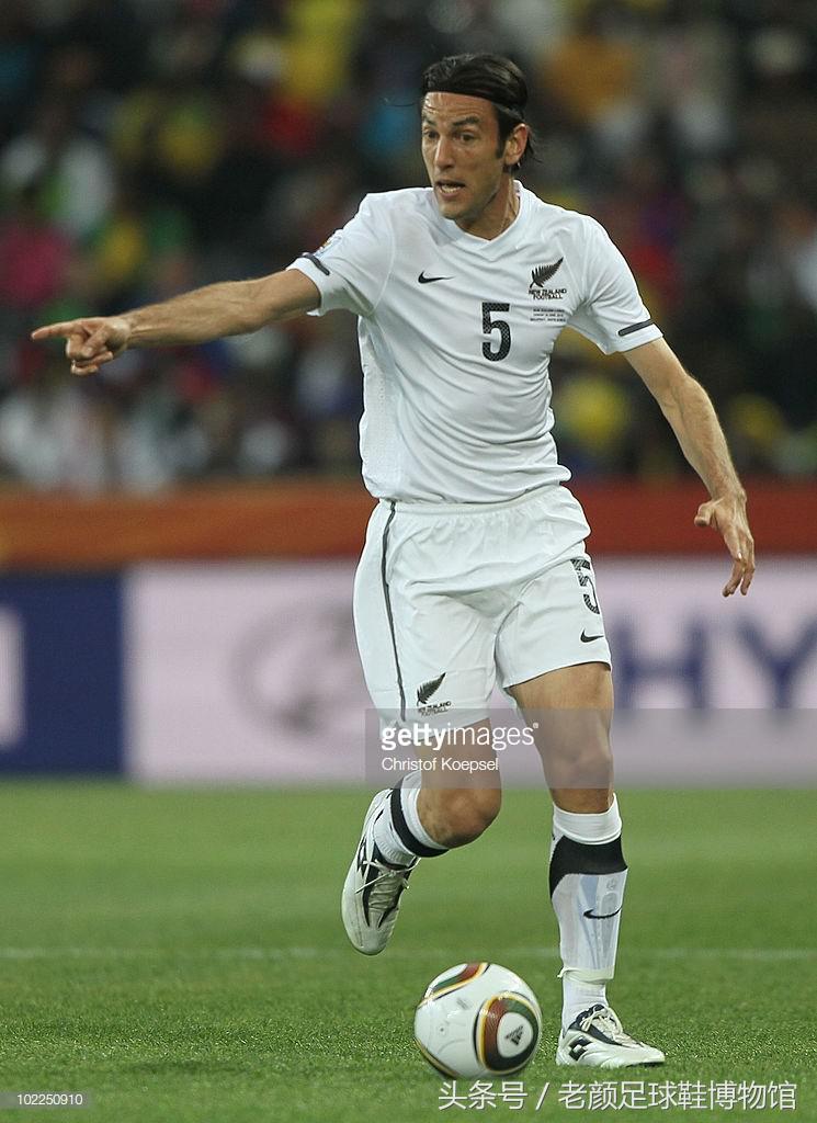 世界杯战靴盘点,南非世界杯复刻版足球鞋