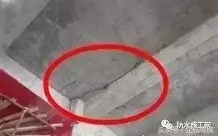 混凝土楼板渗水原因,地下车库楼板渗水是怎么回事