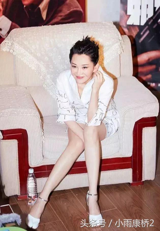 许晴50岁高清写真,48岁许晴美艳绝伦