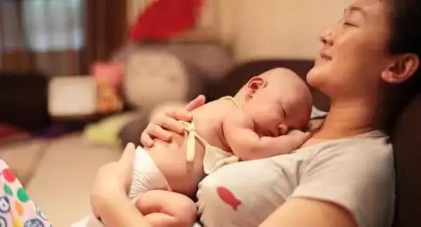 产妇乳腺化脓原因,产妇突然高烧乳腺炎