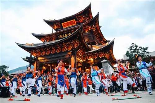 云南的火把节真热闹,云南最热闹的火把节