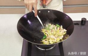 竹笋炒肉最简单又好吃的做法,竹笋炒肉非常脆爽美味营养丰富