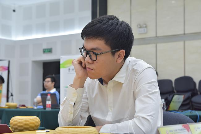 柯洁陈耀烨世界冠军,柯洁和陈耀烨谁厉害