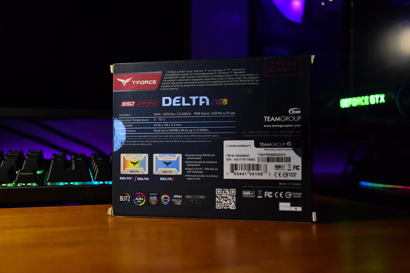 只有CPU不能RGB了！十铨 T-Force Delta RGB 250GB 固态硬盘开箱