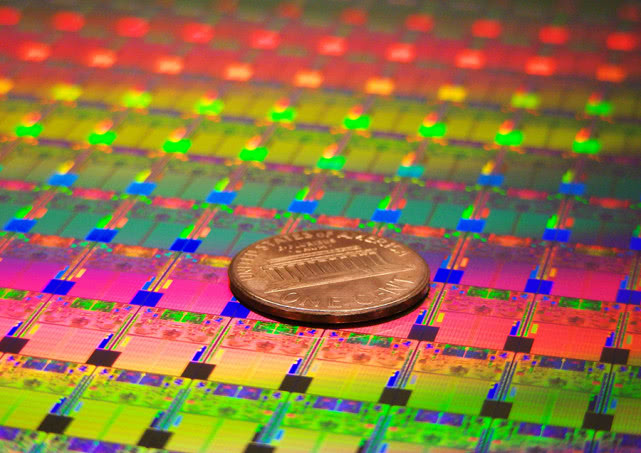 为什么日本尼康能做光刻机 (尼康为什么做光刻机)