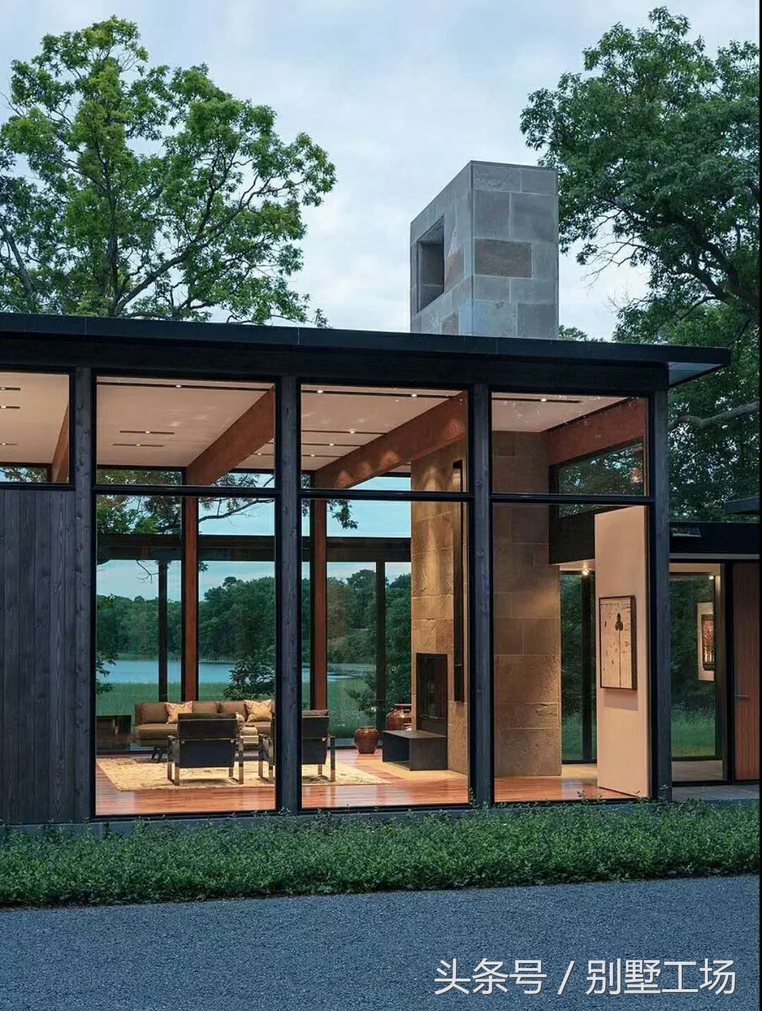 夏天热冬天冷的房子,别墅落地玻璃门窗