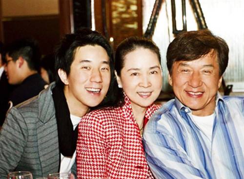 张默和房祖名关系好吗,张默和房祖名是一个人吗