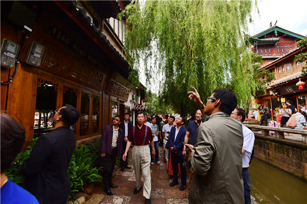 一部手机游云南怎么操作,云南丽江旅游深度游