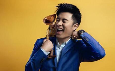 爱情公寓大电影版曾小贤开直播,爱情公寓三开众人看曾小贤直播