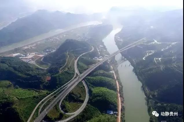 贵州高速公路收费最新通知,贵州高速公路通行费减半政策