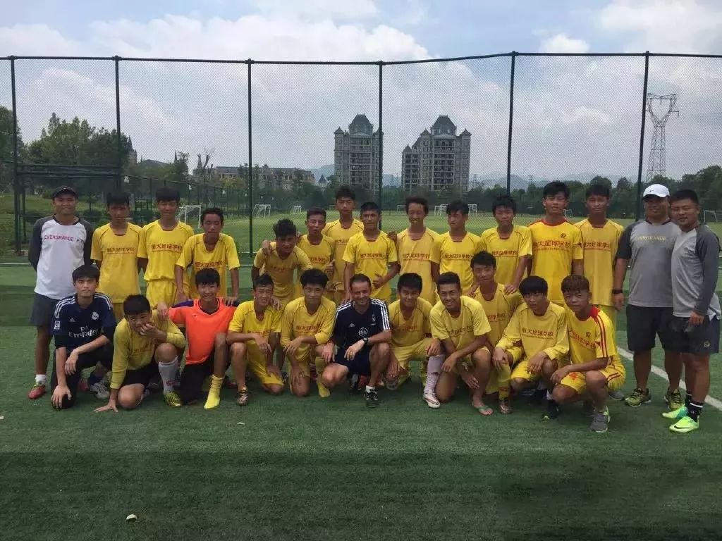 西安00后人才引进,国青小将加盟西甲球队