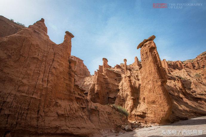 这是“中国峡谷之王”，里面的镇谷之宝，游客看了很尴尬