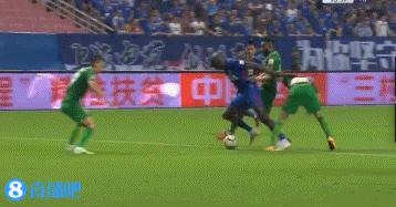球迷骂国足退钱搞笑视频完整版,国足0-1卡塔尔韦世豪采访主力