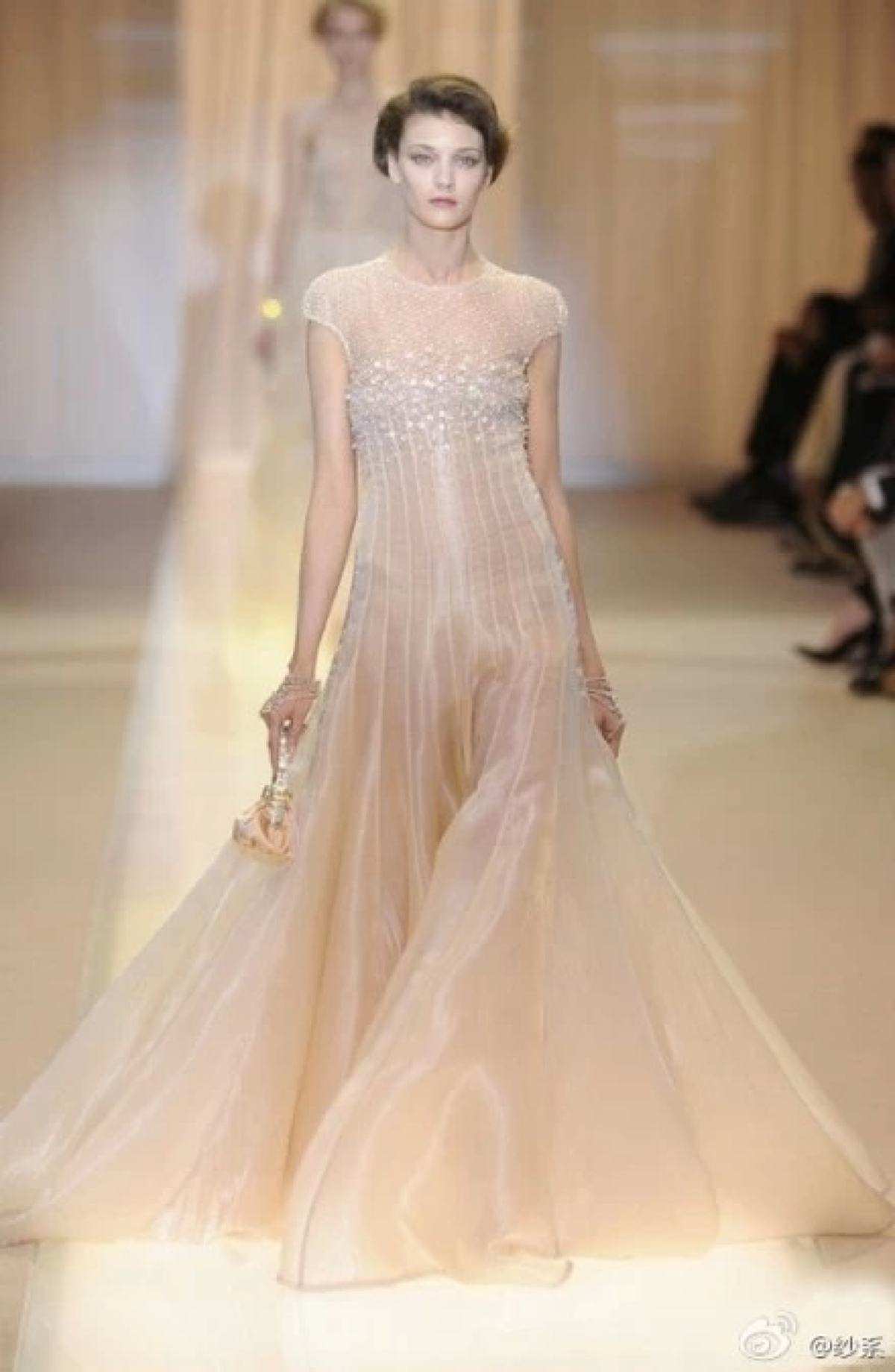 深圳定制婚纱礼服店,深圳婚纱礼服馆