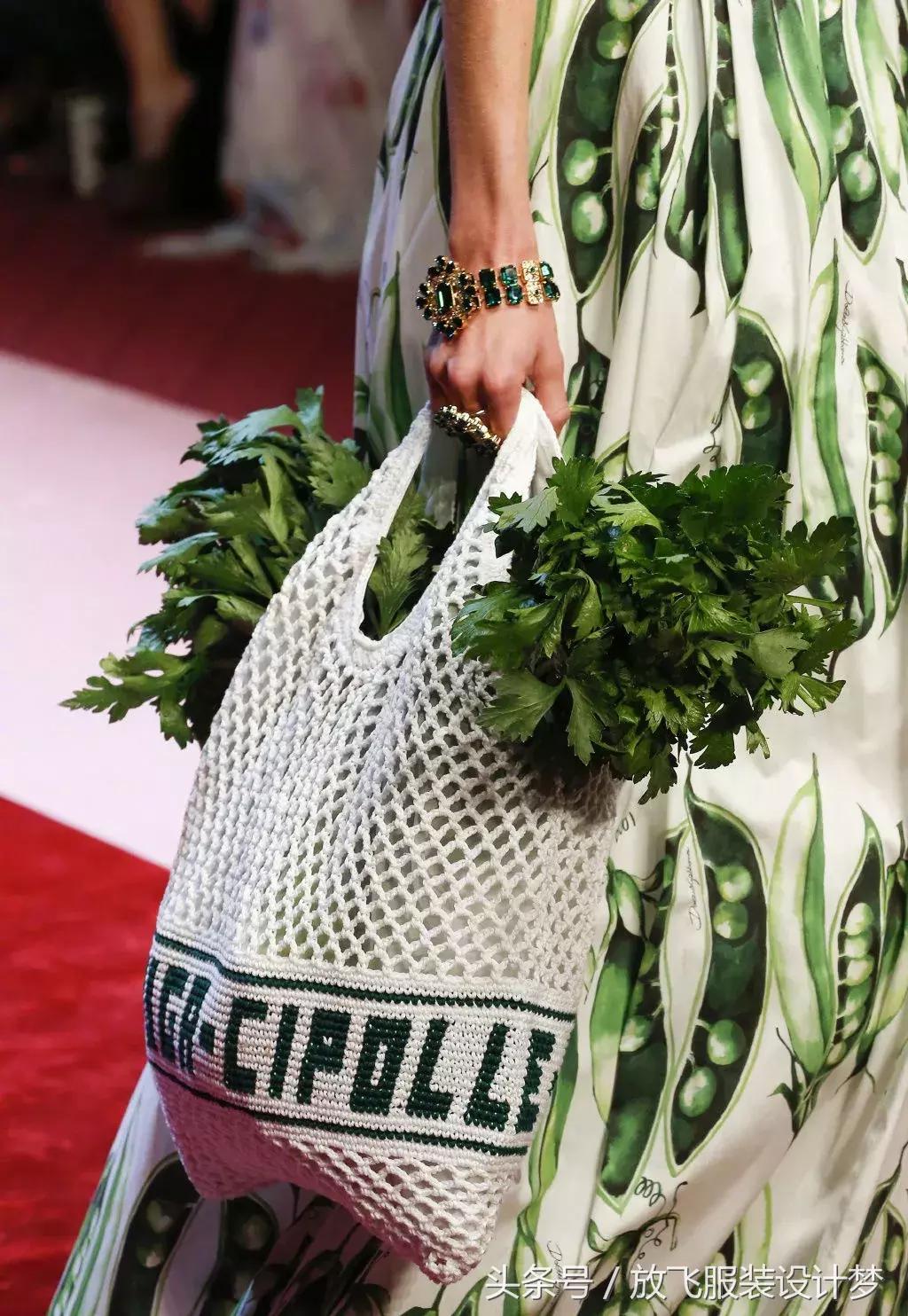 lv哪款围巾值得买,lv新款围巾为什么代购卖得更贵