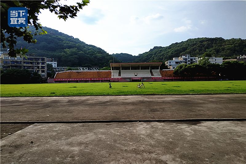 宜宾新建体育场,宜宾广场改造规划图