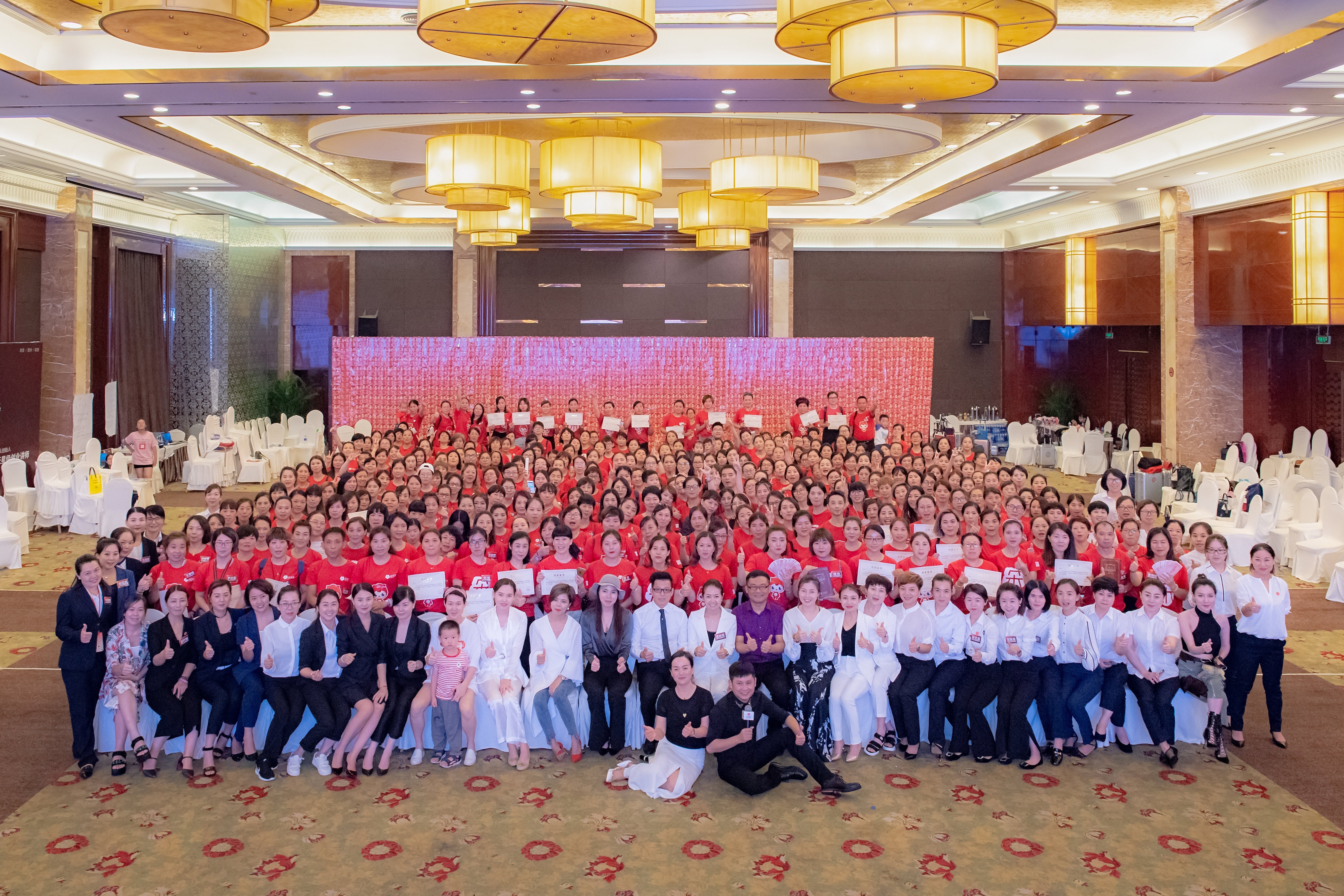 与电商之都同频共振在风口之城再造奇迹,朵女郎创业计划红动杭州