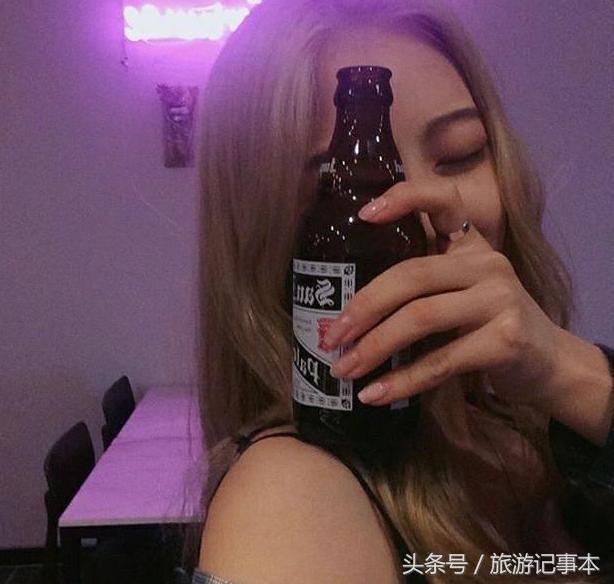 女生头发干枯分叉怎么修复,如何修发尾分叉的头发