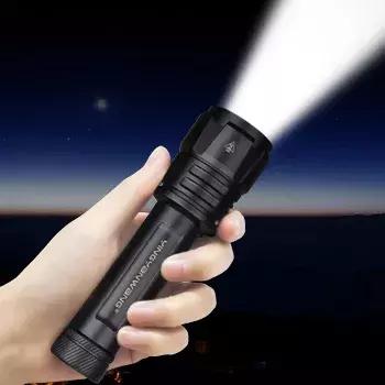 户外强光手电怎么用,户外探索手电哪一点重要