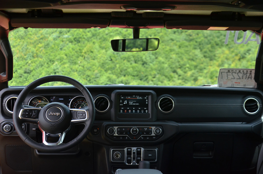 硬派越野车如何改善舒适性,越野jeep硬派