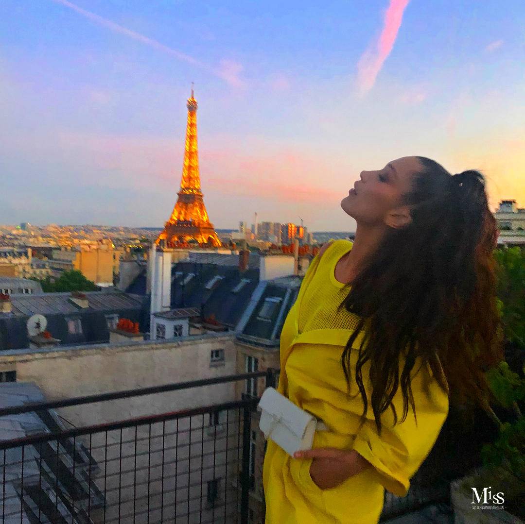 七哥力荐：女人的激吻唇一定要配上海藻卷才是真性感