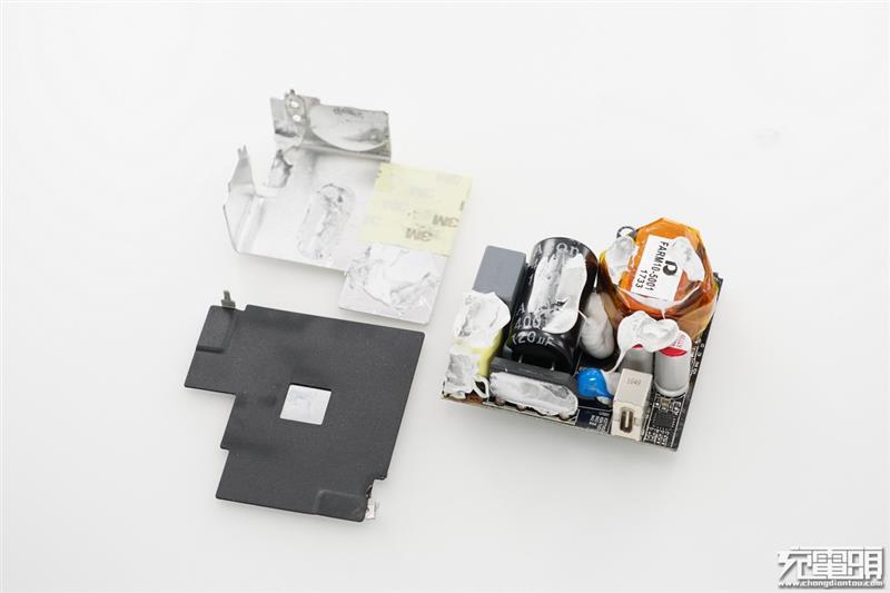 thinkplususb-c适配器65w,小米电源适配器拆解教程