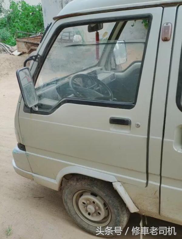 开10年的五菱之光值多少钱,农村小伙太厉害了