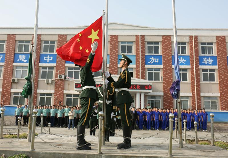 军号声中翩翩起舞的中沃门业