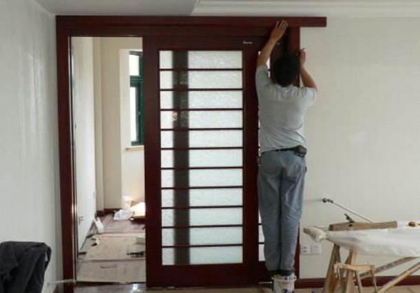 家庭室内装修门套不必要这样做,门套都是怎么装修的
