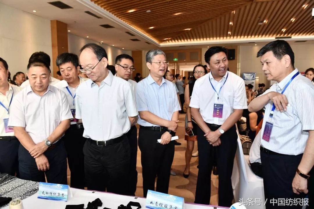 企业扶贫表彰名单,产业扶贫总结表彰大会流程