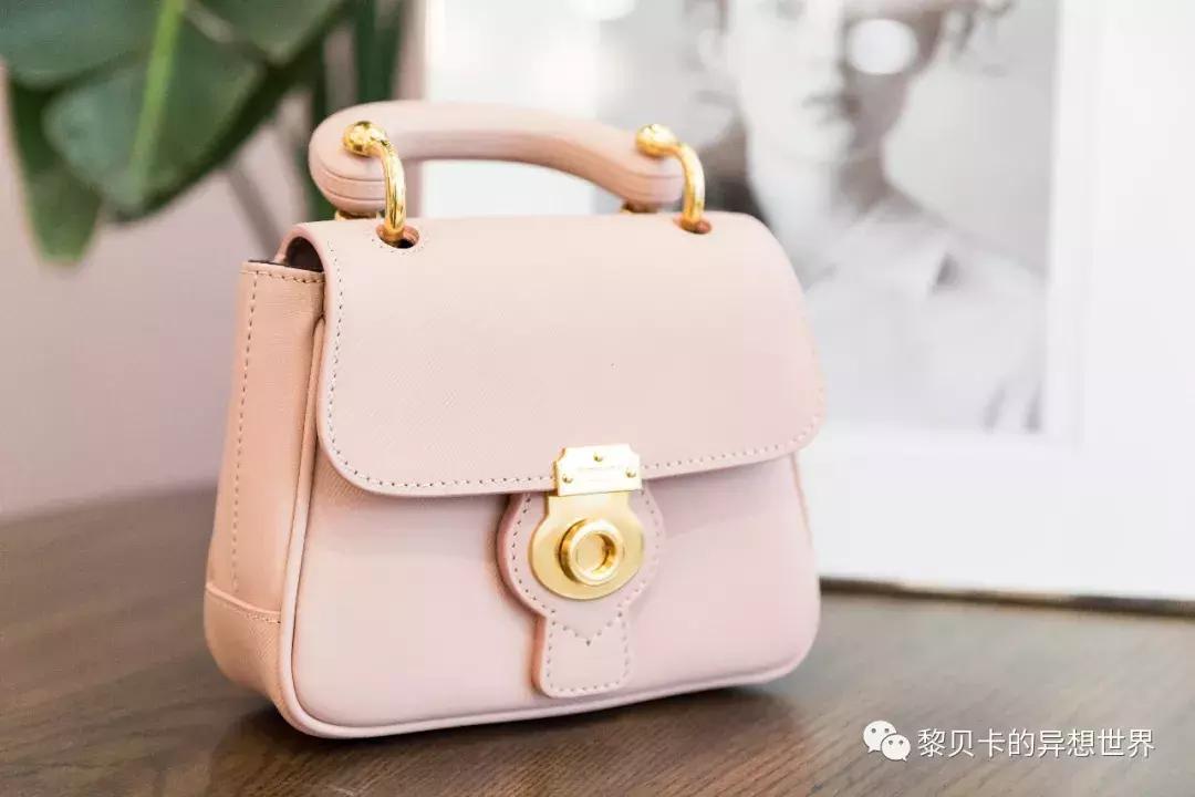 普通人怎么选择的包包又不撞大牌,好看的包包总是买不够