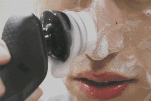 夏日别再盲目控油了！油皮痘肌护理小秘诀了解一下