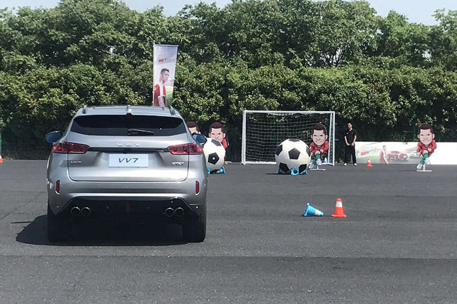 c罗的座驾到底有多豪,c罗的座驾有多厉害