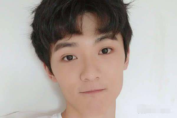 明日之子第二季华晨宇文兆杰视频,明日之子2文兆杰视频