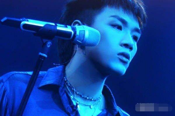 明日之子第二季华晨宇文兆杰视频,明日之子2文兆杰视频