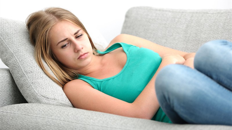 女朋友来姨妈不方便洗头怎么办,女生来姨妈为什么不可以洗头