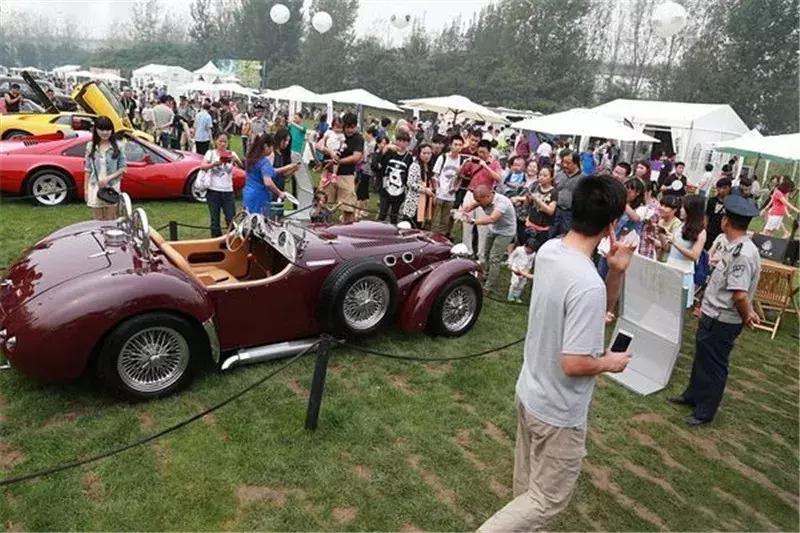 车开十年必须报废吗,汽车开了7年可以报废吗