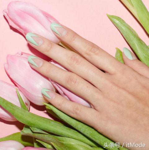 美甲夏天不要甲片推荐什么,短指甲手黑适合夏天的美甲