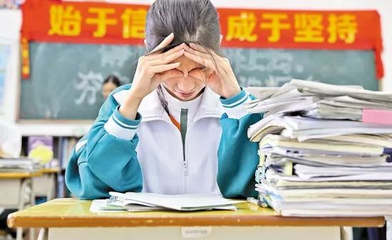 幼儿园哪个阶段的老师不好,幼儿园小学哪个老师好