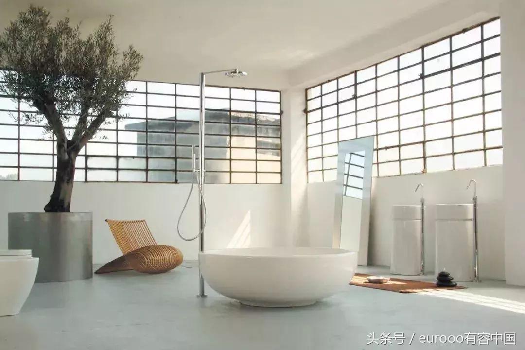 浴室装浴缸还是淋浴好,家里装浴缸实用吗