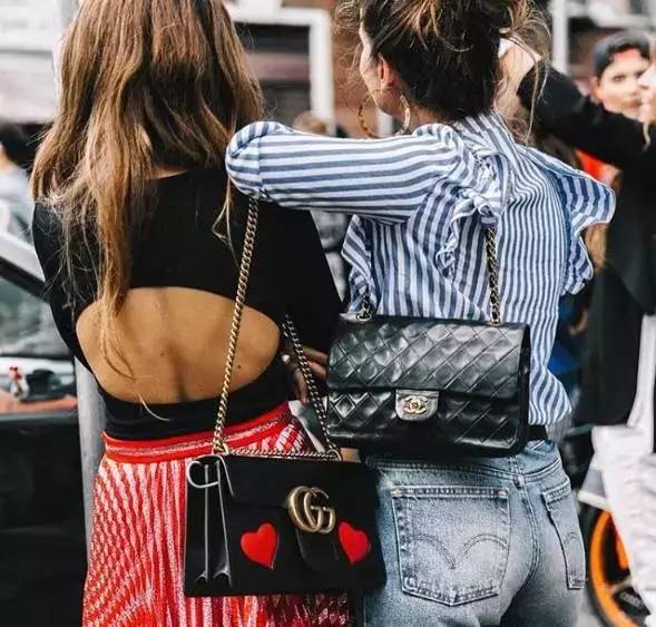 怎么买奢侈品包包比较靠谱 (新手买奢侈品包包应该买哪种)