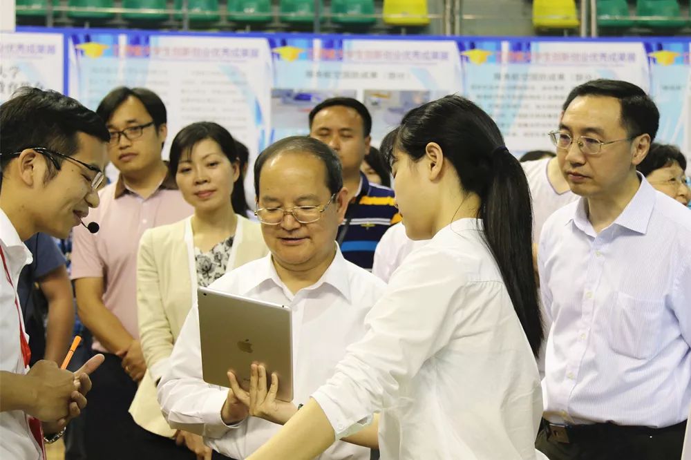 圈子决定命运你选对圈子了吗,人都是有圈子的圈子决定你的命运