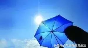 秦皇岛一男子“热死”在路边，到底是怎么回事？