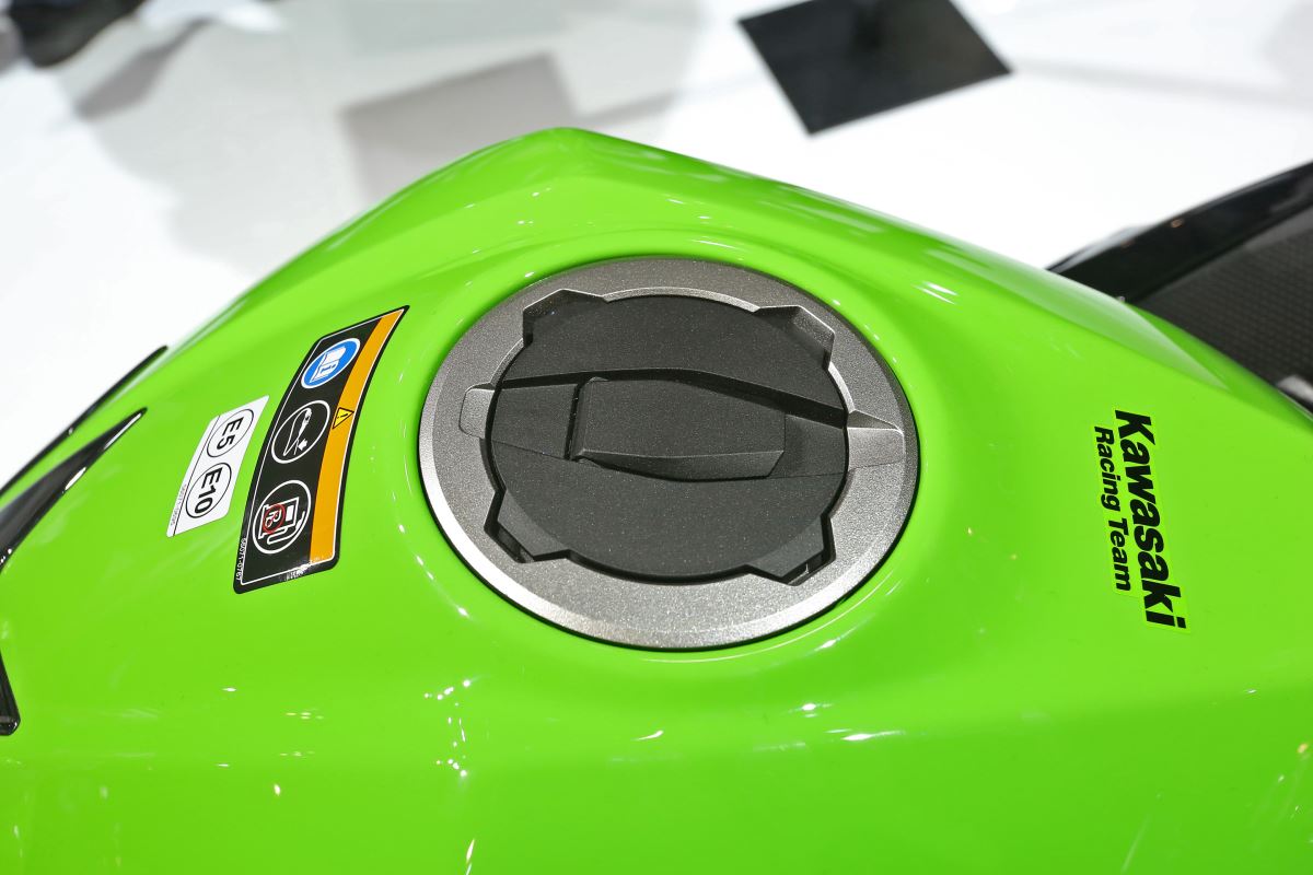 川崎z400对比忍者400,川崎忍者400和本田400f