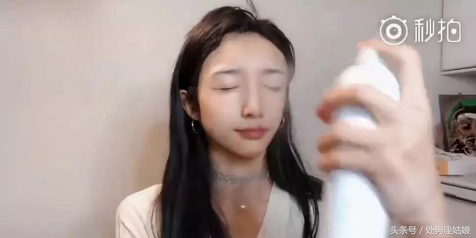 14岁留长发穿女装美过所有女同学……第一批00后已经伪娘了！