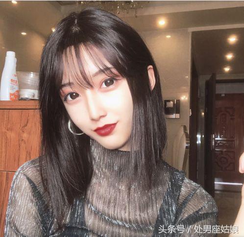 14岁留长发穿女装美过所有女同学……第一批00后已经伪娘了！