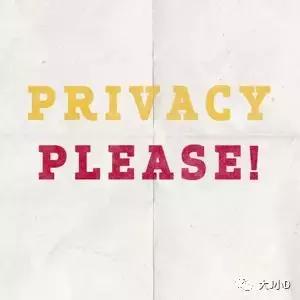 摸下半身就是*慰自**？盯着孩子的手时，看到孩子这个人了吗？