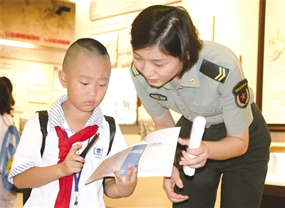 记者走进军史馆,看记者走军营视频的感受