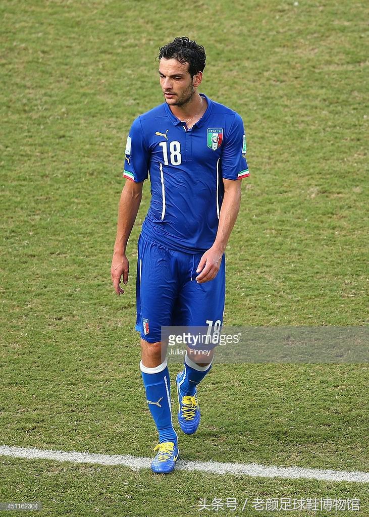 世界杯鸳鸯足球鞋,世界杯彪马鸳鸯足球鞋绿橙