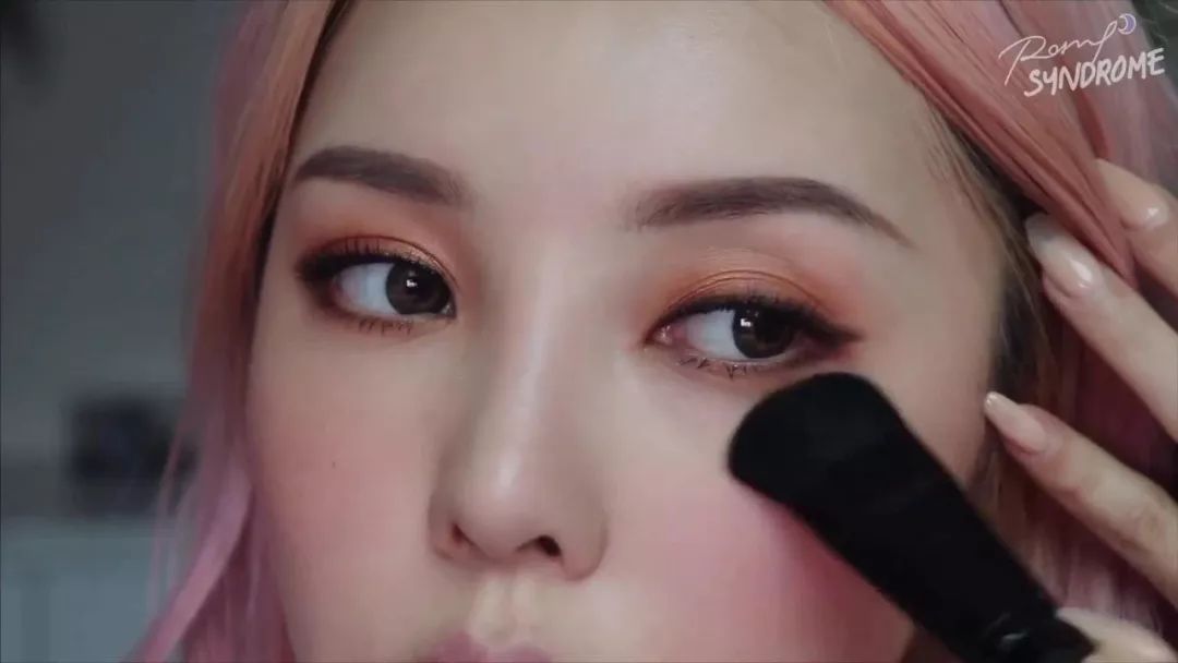 pony推荐精致眼妆,pony化妆技巧视频